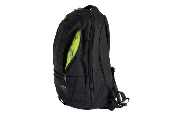 Synik 26 in Black X-Pac with Kiwi 200 Halcyon